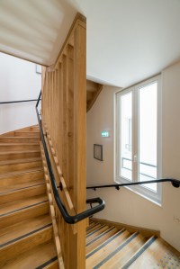 ATELIER D'ARCHITECTURE ELC RECONSTRUCTION D'UN ESCALIER EN CHÊNE DANS LE PASSAGE REILHAC