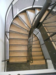 ATELIER D'ARCHITECTURE ELC REHABILITATION LOURDE RUE DE VOUILLE PARIS 15 12 ESCALIER 2