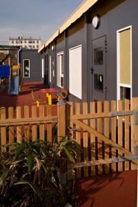 Crèche modulaire à Montreuil le jardin des grands Réalisation EMMANUELLE LE CHEVALLIER architecte