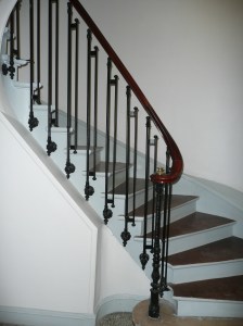 Réhabilitation d'un immeuble haussmanien, Le garde corps mis aux normes